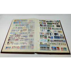 stockbook including 1365 used canadian stamps