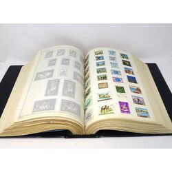 collection of 6450 worldwide stamps