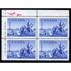 canada stamp 378 la verendrye statue 5 1958 CB UL 034